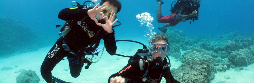 BLUES DIVING CENTER