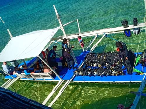 Love's Beach & Dive Resort
