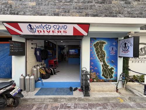 Wicked Squid Divers - Boracay