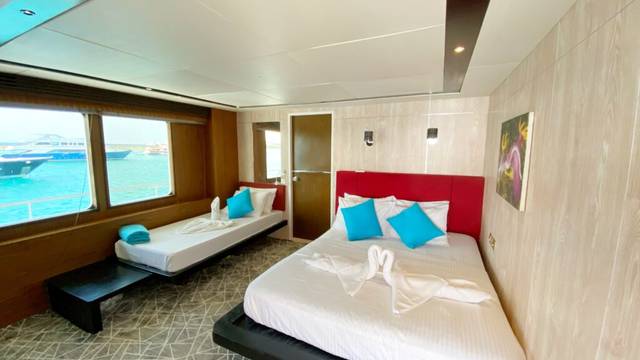 Honors Legacy Liveaboard
