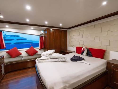 Almonda Liveaboard