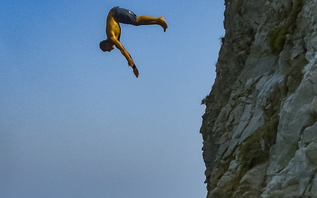Diving in Greece: Caves, Volcanoes, and a Law That Set Divers Free
