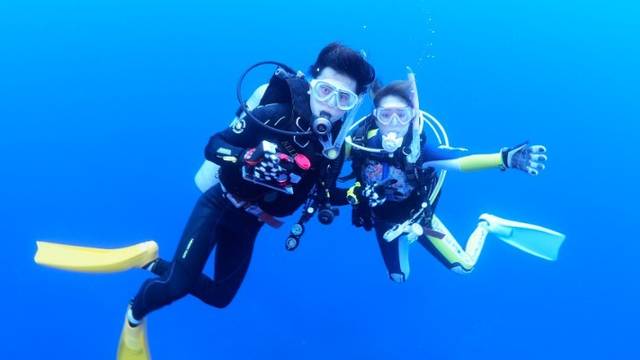 DIVING SCHOOL I-FISH