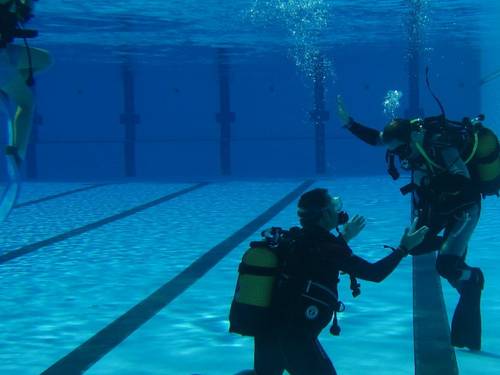 Mares Dive Center