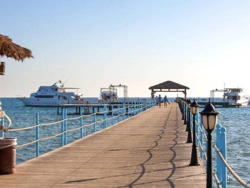 AQUASTARS DIVE CENTER - AMWAJ BEACH CLUB