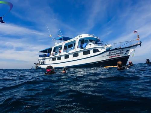 Similan Diving Safaris PADI 5* Dive Center