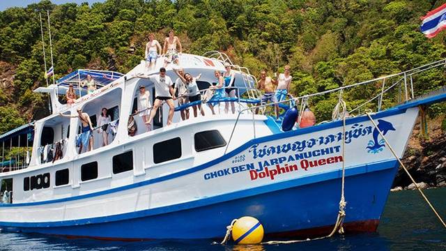 Similan Diving Safaris PADI 5* Dive Center
