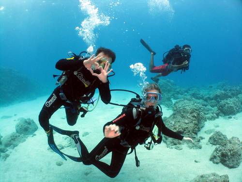 BLUES DIVING CENTER