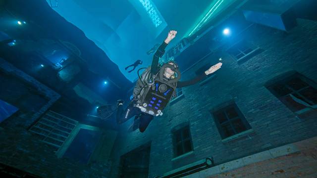 Deep Dive Dubai