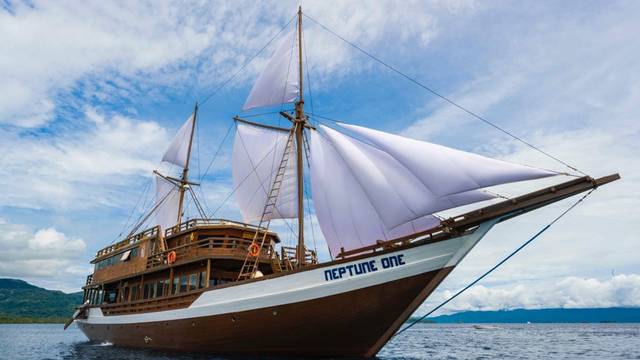 Neptune One Liveaboard