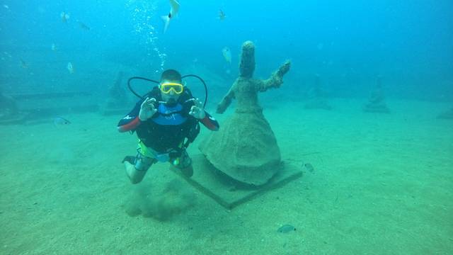 Side Diving Center