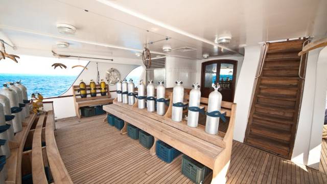 Independence II Liveaboard