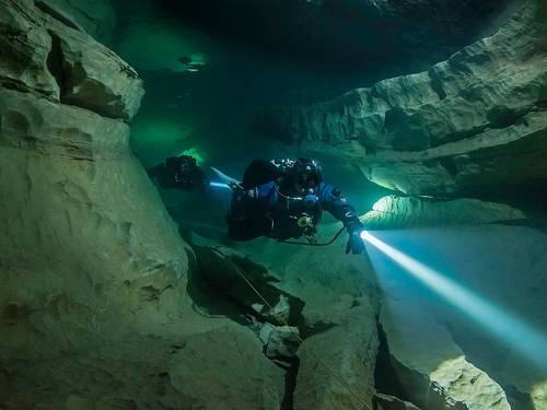 4 Divers