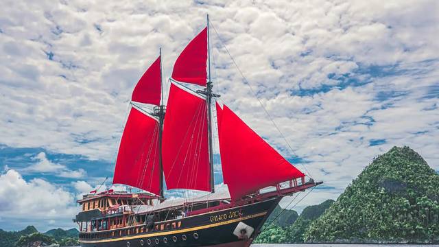 Calico Jack Liveaboard