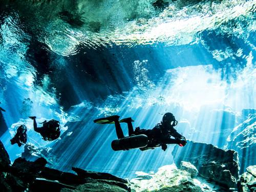 Aqua Blue Dive