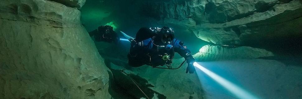 4 Divers