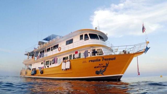 Gentle Giant Liveaboard