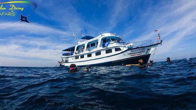 Similan Diving Safaris PADI 5* Dive Center