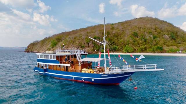 Shenron Liveaboard