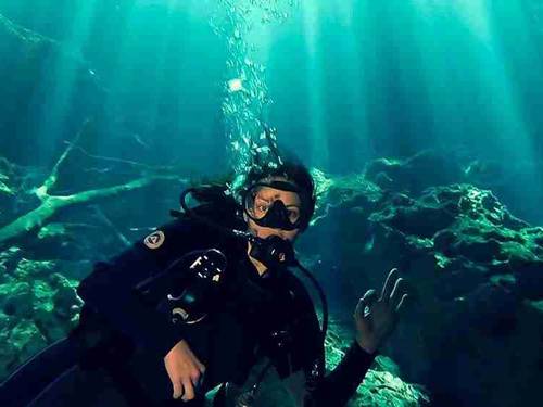 Frogman Diving Cancun