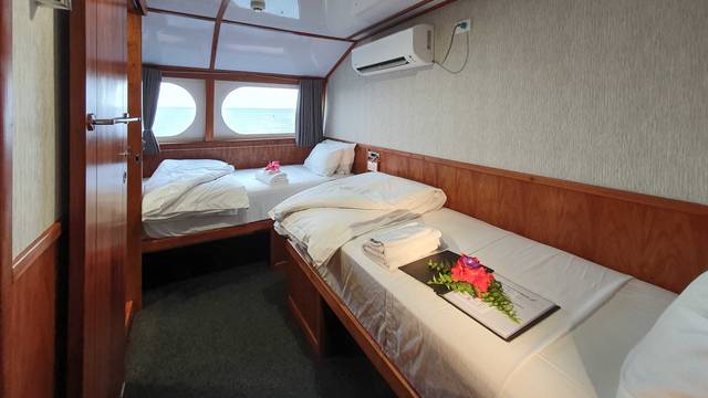 MV Oceania Liveaboard