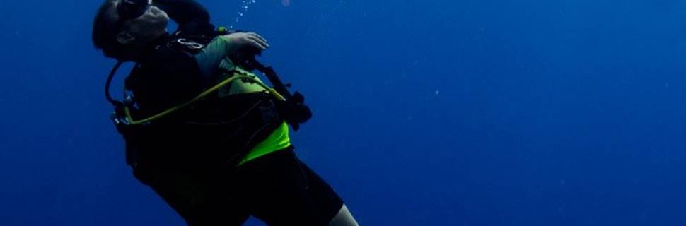 Gus Dive Center