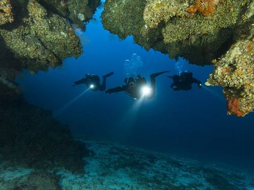 B-24 Diving Center-Komiža-Vis-Croatia