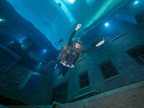 Deep Dive Dubai