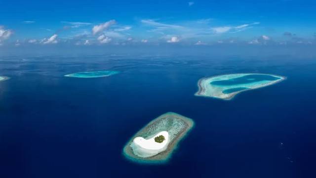 AMBA Dive Private Limited - Liveaboard Maldives