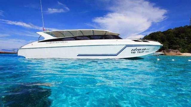 Khao Lak Explorer Diving Center: Similan Islands Liveaboard & Day Trips Richelieu Rock