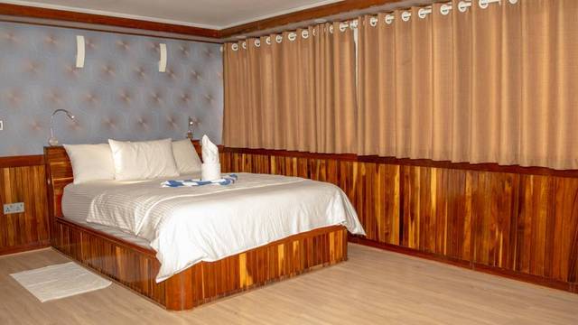 Submaldives (Searose II / SeaOra)