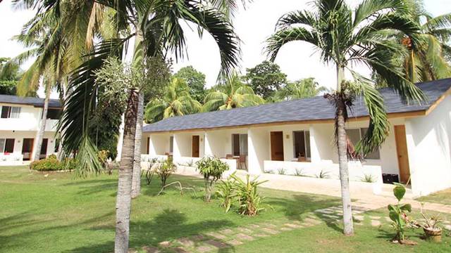 Blue Water Dive Resort