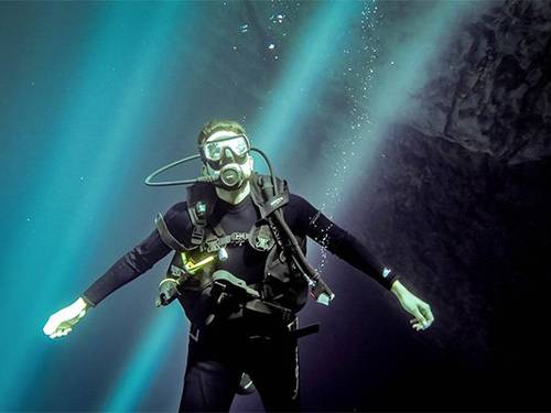 THE CENOTE GUY - CENOTE DIVING