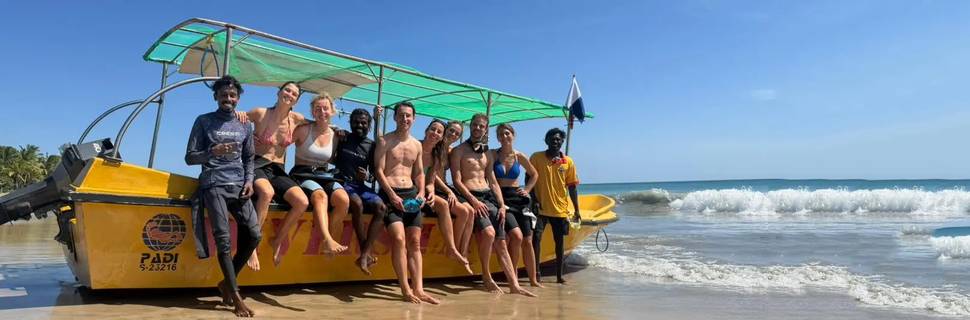 Divers Land Dive Club Unawatuna